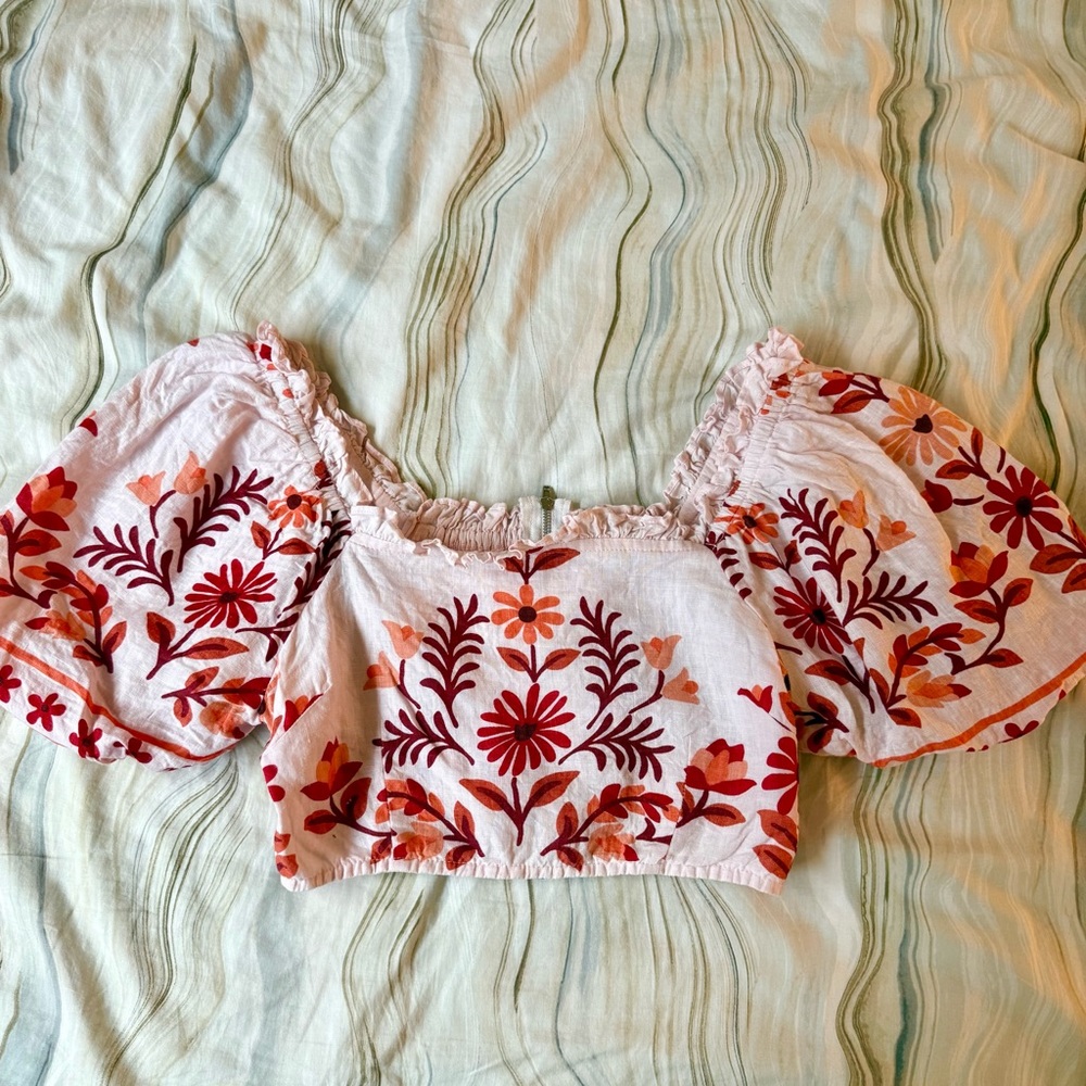 Banjanan Puff Sleeve Cropped Blouse